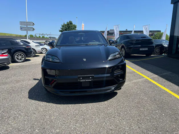 Porsche Macan Turbo 100kWh
