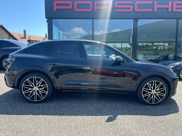 Porsche Macan Turbo 100kWh