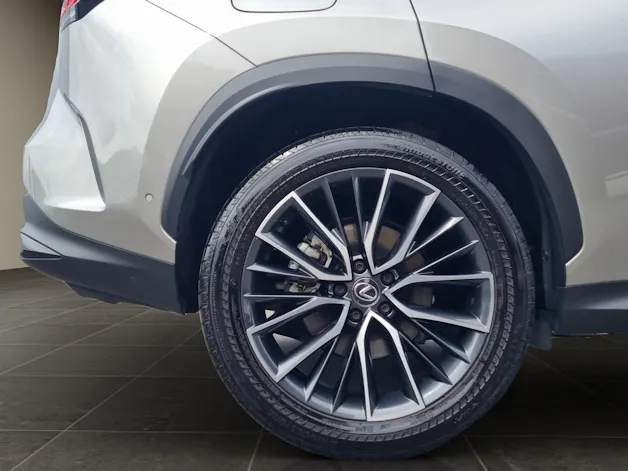 Lexus NX 450h+ Excellence