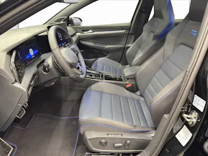 VW Golf VIII Variant 2.0 TSI R DSG 4motion
