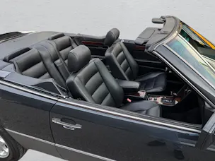 Mercedes-Benz A124 Cabriolet 300 CE-24