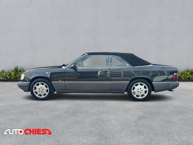 Mercedes-Benz A124 Cabriolet 300 CE-24