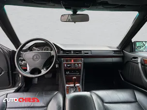 Mercedes-Benz A124 Cabriolet 300 CE-24