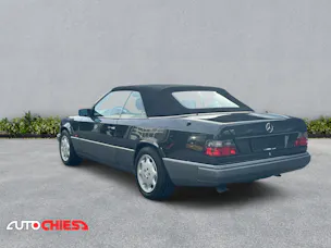 Mercedes-Benz A124 Cabriolet 300 CE-24