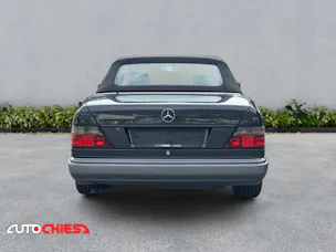 Mercedes-Benz A124 Cabriolet 300 CE-24