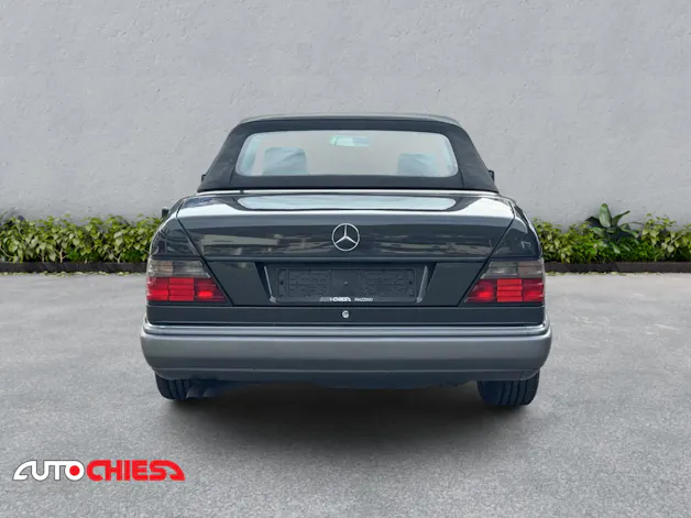 Mercedes-Benz A124 Cabriolet 300 CE-24