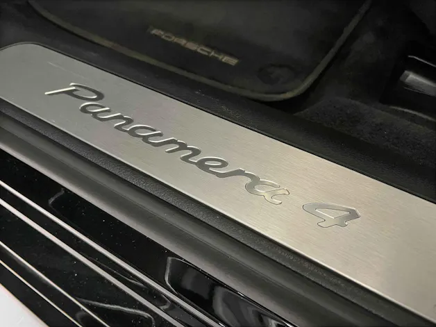 Porsche Panamera 4 E-Hybrid