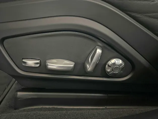 Porsche Panamera 4 E-Hybrid