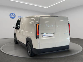 https://vehicle.imgix.net/4281621/0e864f1c-7298-43a9-8a65-e035b107825d.jpg