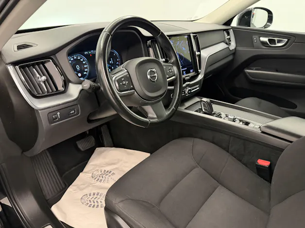 Volvo XC60 2.0 B4 MH Momentum AWD
