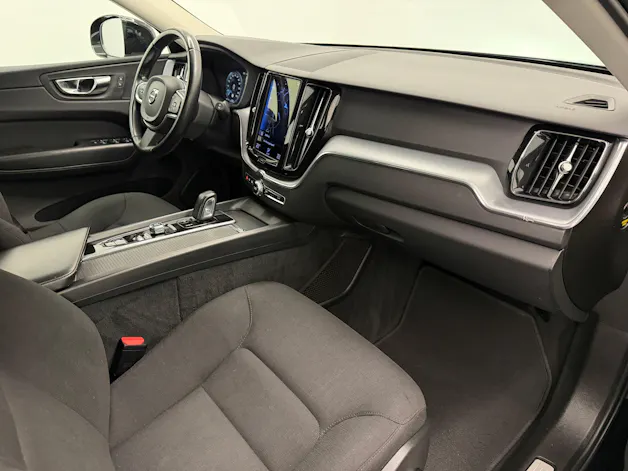 Volvo XC60 2.0 B4 MH Momentum AWD