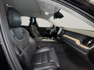 VOLVO XC60 2.0 T8 TE Plus Dark eAWD