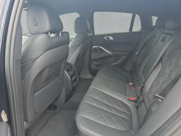 BMW X6 M50i M Sport G06 (CH) AHK 3.5T