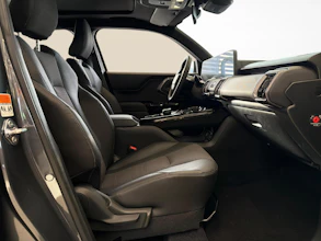 https://vehicle.imgix.net/4281856/ba3066e8-323e-4444-975b-add657dfa575.jpg