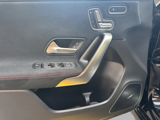 Mercedes-Benz A 220 AMG Line 4m