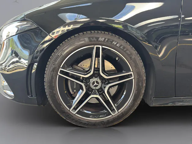 Mercedes-Benz A 220 AMG Line 4m