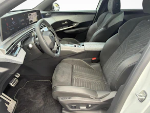 https://vehicle.imgix.net/4281894/b8eea393-a65a-4240-9c75-d4091dafaf3a.jpg