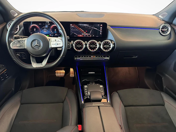 image du véhicule MERCEDES-BENZ GLA 250