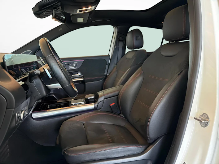 image du véhicule MERCEDES-BENZ GLA 250