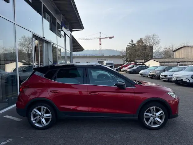SEAT Arona 1.5 TSI Hola FR DSG
