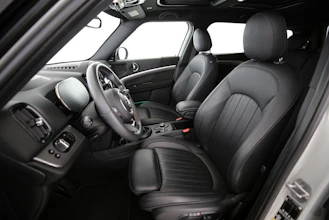 https://vehicle.imgix.net/4281943/02519620-5961-402a-8878-a4d630e787b3.jpg