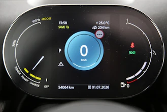 https://vehicle.imgix.net/4281943/2cba0b3f-eab4-4ba4-a3bd-9142a3195f47.jpg