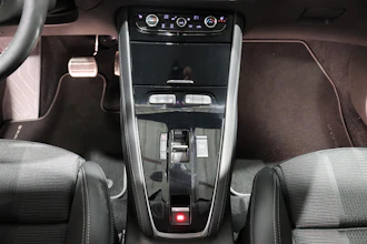 https://vehicle.imgix.net/4282134/25aaf93e-05fb-41d8-9223-b60a3cc07a36.JPG