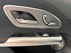 Fahrzeugbild MERCEDES-BENZ GLB 220 4matic