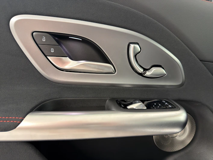 Fahrzeugbild MERCEDES-BENZ GLB 220