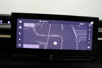 https://vehicle.imgix.net/4282178/3d98f30f-e6d6-425b-8eab-ddb65a70ddeb.JPG