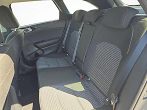 https://vehicle.imgix.net/4282183/8bbe4933-9df8-46b1-a1d5-8eae73454973.jpg