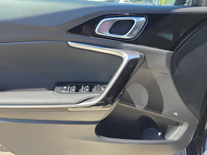 image du véhicule KIA Ceed SW 1.5 T-GDi MHEV Power / ab 3,99% Leasing bei Abschluss einer Protect Autoversicherung