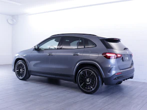 Fahrzeugbild MERCEDES-BENZ GLA 200 Night Star AMG Line