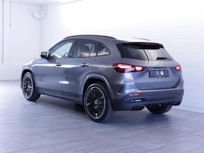 Fahrzeugbild MERCEDES-BENZ GLA 200 Night Star AMG Line