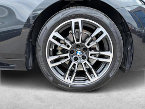 https://vehicle.imgix.net/4282210/5b660826-3520-41ed-afd5-03bc9b32bd67.jpg