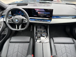https://vehicle.imgix.net/4282210/e8a33c3b-8a8a-401b-92ea-8b1e3db984da.jpg