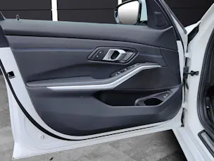 BMW 320d xDrive SAG