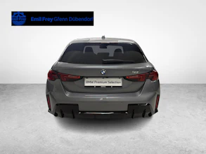 https://vehicle.imgix.net/4282235/0c8d2845-9d08-4a72-8d13-7893d5b5ccb7.jpg