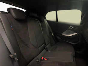 https://vehicle.imgix.net/4282235/8652c9ce-2e31-4ed5-81e0-3777b4b88c05.jpg
