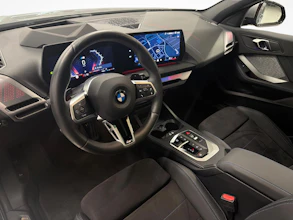 https://vehicle.imgix.net/4282235/c8c2baac-f588-44d7-b816-596dd23a95e1.jpg