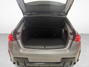 https://vehicle.imgix.net/4282235/e4ebed5b-2663-4379-af43-54419103e534.jpg