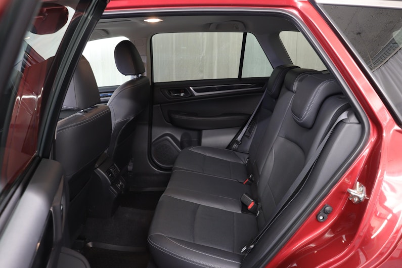 Vehicle image SUBARU OUTBACK