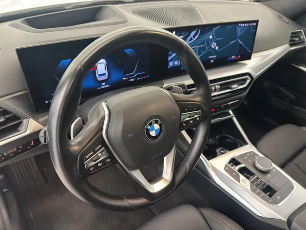 BMW 330d xDrive Touring INNOVATIONSPAKET-COMFORT PAKET-TRAVEL PAKET
