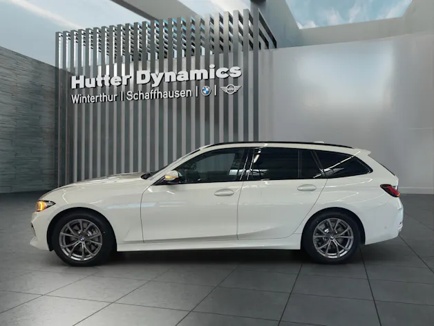 BMW 330d xDrive Touring INNOVATIONSPAKET-COMFORT PAKET-TRAVEL PAKET
