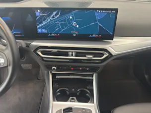 BMW 330d xDrive Touring INNOVATIONSPAKET-COMFORT PAKET-TRAVEL PAKET