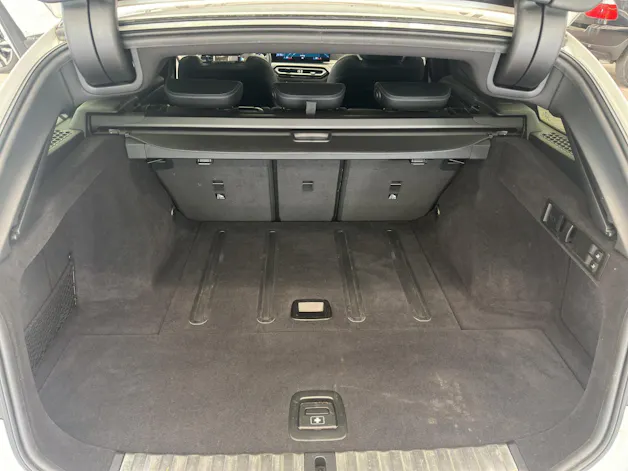 BMW 330d xDrive Touring INNOVATIONSPAKET-COMFORT PAKET-TRAVEL PAKET