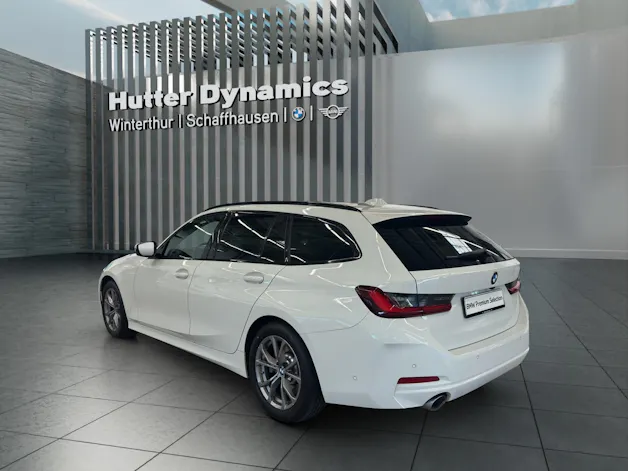 BMW 330d xDrive Touring INNOVATIONSPAKET-COMFORT PAKET-TRAVEL PAKET