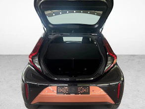 https://vehicle.imgix.net/4282353/02ed67d7-aec4-4510-9745-5bd446e8f7a7.jpg