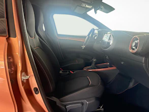 https://vehicle.imgix.net/4282353/61c7ffab-7147-47c3-89aa-30f9ed00f749.jpg