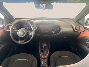 https://vehicle.imgix.net/4282353/ce26a32a-891e-4b3c-b49d-ce7c800437ba.jpg